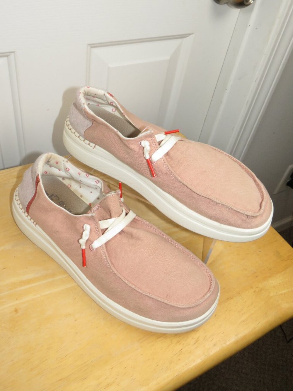 Hey Dude Wendy Rise Chambray Rose Casual Slip On Shoes Women's Size 11